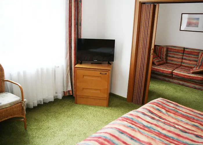 Charlotte Otel