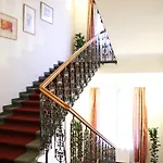 Отель Charlotte 4*