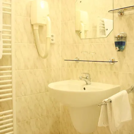 Charlotte Hotel 4*